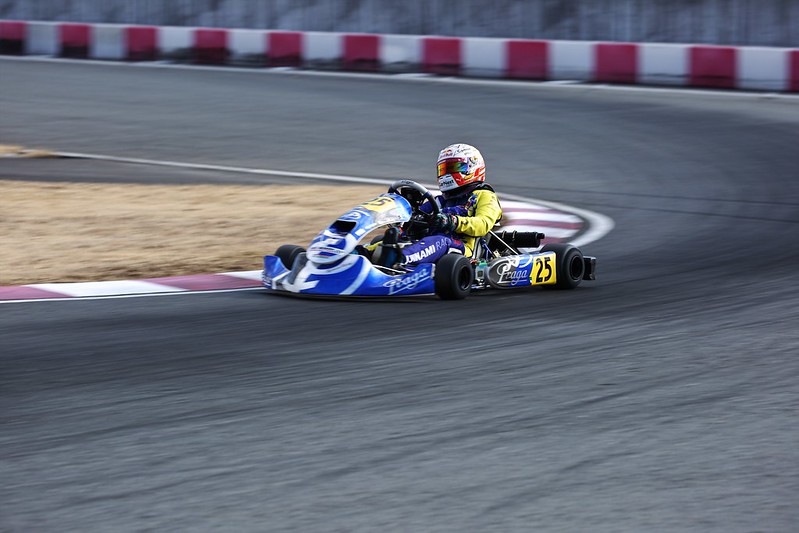 レーシングチームのご紹介 | 73R